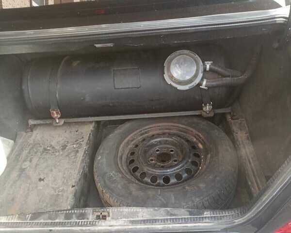 Чорний Мерседес Е-Клас, об'ємом двигуна 2.6 л та пробігом 438 тис. км за 1800 $, фото 6 на Automoto.ua