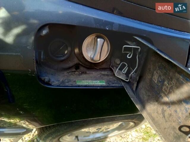 Черный Мерседес Е-Класс, объемом двигателя 2 л и пробегом 250 тыс. км за 1800 $, фото 1 на Automoto.ua