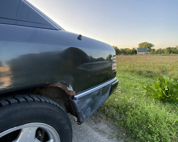 Черный Мерседес Е-Класс, объемом двигателя 2.8 л и пробегом 450 тыс. км за 2500 $, фото 12 на Automoto.ua