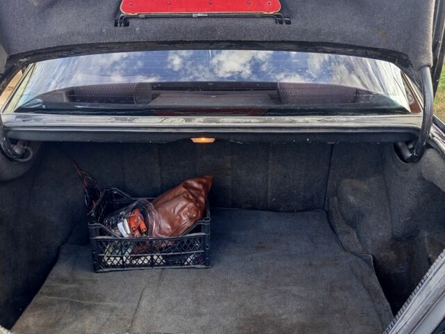 Чорний Мерседес Е-Клас, об'ємом двигуна 0 л та пробігом 440 тис. км за 2500 $, фото 3 на Automoto.ua