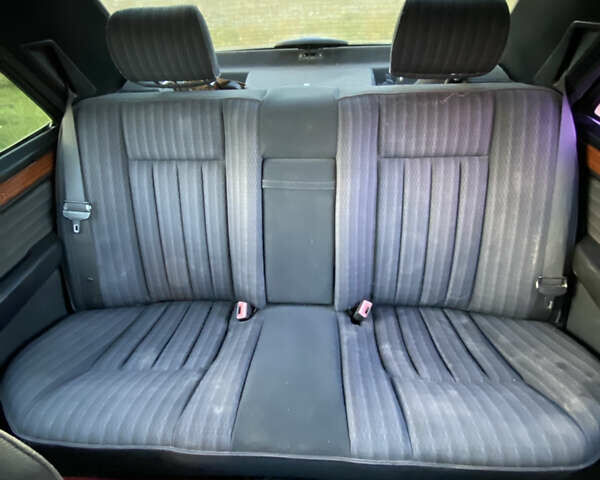 Черный Мерседес Е-Класс, объемом двигателя 2.8 л и пробегом 450 тыс. км за 2500 $, фото 5 на Automoto.ua