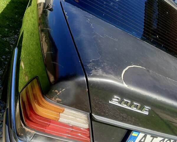 Черный Мерседес Е-Класс, объемом двигателя 2 л и пробегом 250 тыс. км за 1800 $, фото 11 на Automoto.ua