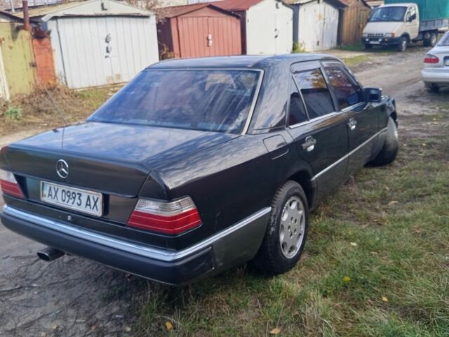 Чорний Мерседес Е-Клас, об'ємом двигуна 0 л та пробігом 440 тис. км за 2500 $, фото 7 на Automoto.ua