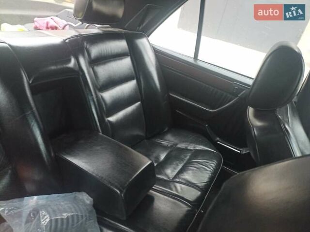 Чорний Мерседес Е-Клас, об'ємом двигуна 3.2 л та пробігом 486 тис. км за 5000 $, фото 1 на Automoto.ua