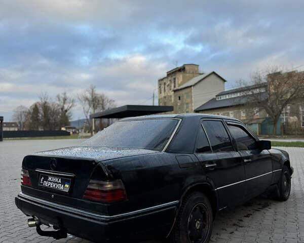 Черный Мерседес Е-Класс, объемом двигателя 2.5 л и пробегом 400 тыс. км за 1999 $, фото 16 на Automoto.ua