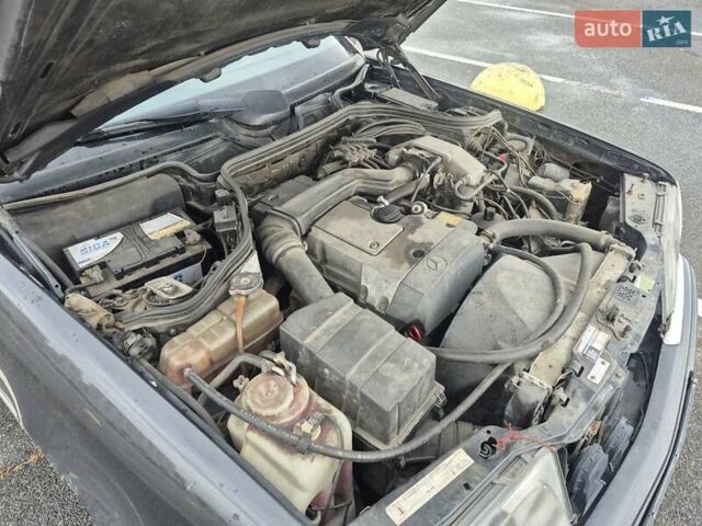 Чорний Мерседес Е-Клас, об'ємом двигуна 2 л та пробігом 488 тис. км за 3200 $, фото 27 на Automoto.ua