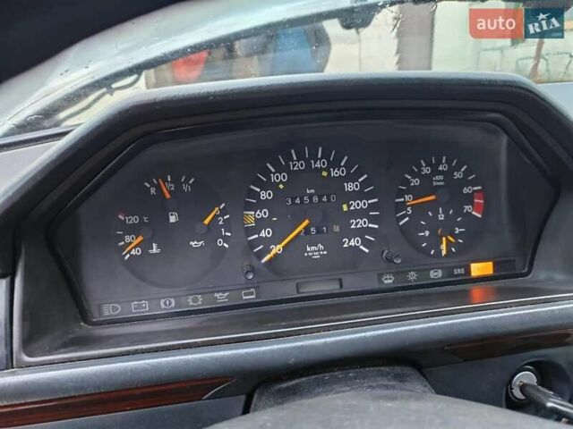 Чорний Мерседес Е-Клас, об'ємом двигуна 2.2 л та пробігом 346 тис. км за 1900 $, фото 14 на Automoto.ua