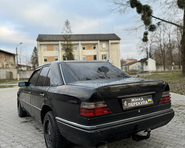 Черный Мерседес Е-Класс, объемом двигателя 2.5 л и пробегом 400 тыс. км за 1999 $, фото 19 на Automoto.ua