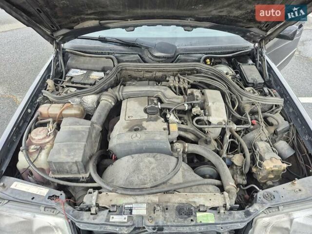 Чорний Мерседес Е-Клас, об'ємом двигуна 2 л та пробігом 488 тис. км за 3200 $, фото 28 на Automoto.ua