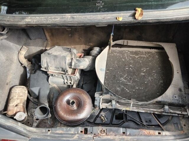 Черный Мерседес Е-Класс, объемом двигателя 2.5 л и пробегом 500 тыс. км за 800 $, фото 5 на Automoto.ua