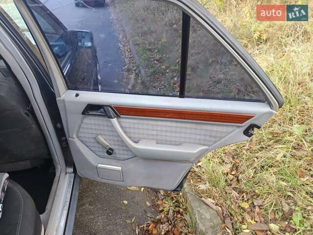 Чорний Мерседес Е-Клас, об'ємом двигуна 2.2 л та пробігом 346 тис. км за 1900 $, фото 8 на Automoto.ua