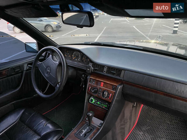 Чорний Мерседес Е-Клас, об'ємом двигуна 2.8 л та пробігом 380 тис. км за 6400 $, фото 6 на Automoto.ua