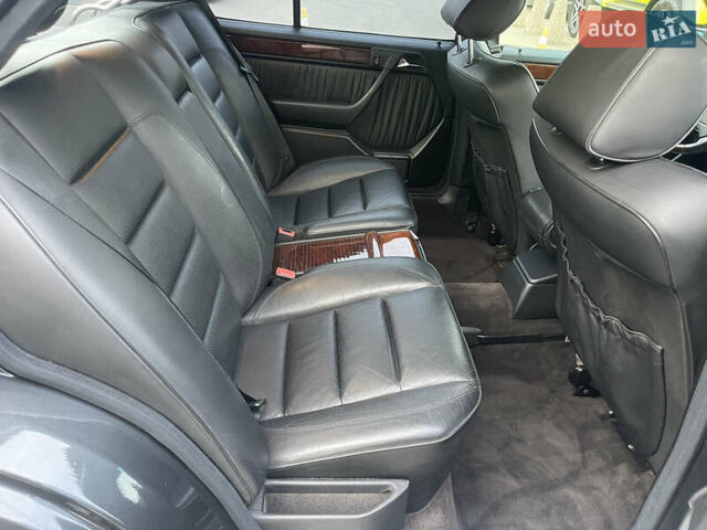 Черный Мерседес Е-Класс, объемом двигателя 0 л и пробегом 106 тыс. км за 77000 $, фото 24 на Automoto.ua