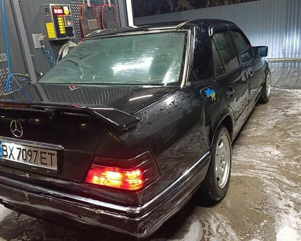 Чорний Мерседес Е-Клас, об'ємом двигуна 2.5 л та пробігом 447 тис. км за 2200 $, фото 8 на Automoto.ua