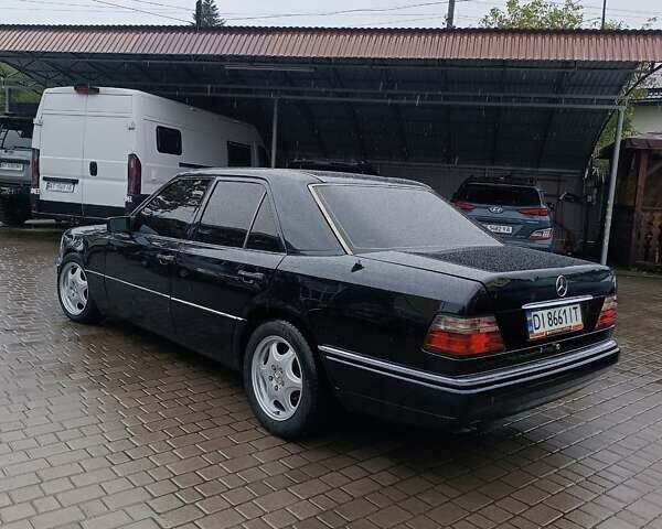 Черный Мерседес Е-Класс, объемом двигателя 2.8 л и пробегом 356 тыс. км за 6250 $, фото 2 на Automoto.ua