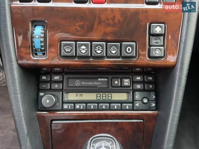 Черный Мерседес Е-Класс, объемом двигателя 0 л и пробегом 106 тыс. км за 77000 $, фото 15 на Automoto.ua