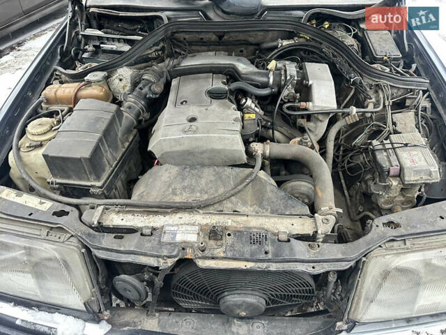 Чорний Мерседес Е-Клас, об'ємом двигуна 2.2 л та пробігом 378 тис. км за 1800 $, фото 17 на Automoto.ua