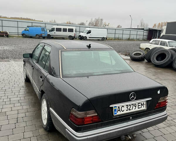 Чорний Мерседес Е-Клас, об'ємом двигуна 2.5 л та пробігом 535 тис. км за 3000 $, фото 4 на Automoto.ua