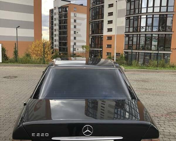 Черный Мерседес Е-Класс, объемом двигателя 2.2 л и пробегом 430 тыс. км за 3450 $, фото 15 на Automoto.ua