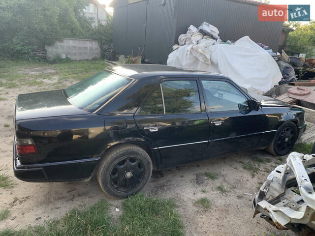 Чорний Мерседес Е-Клас, об'ємом двигуна 2.8 л та пробігом 404 тис. км за 2300 $, фото 5 на Automoto.ua