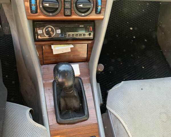 Чорний Мерседес Е-Клас, об'ємом двигуна 2.2 л та пробігом 619 тис. км за 4000 $, фото 13 на Automoto.ua