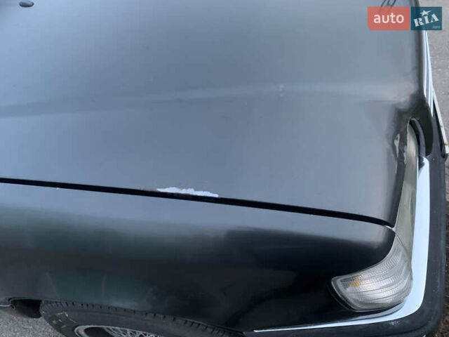 Черный Мерседес Е-Класс, объемом двигателя 2.2 л и пробегом 630 тыс. км за 2700 $, фото 23 на Automoto.ua