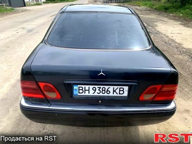 Черный Мерседес Е-Класс, объемом двигателя 2.3 л и пробегом 0 тыс. км за 2299 $, фото 3 на Automoto.ua