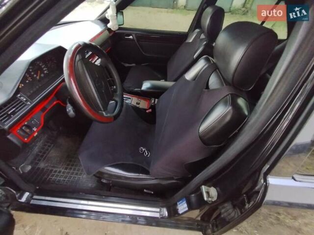 Черный Мерседес Е-Класс, объемом двигателя 2.8 л и пробегом 358 тыс. км за 4200 $, фото 4 на Automoto.ua