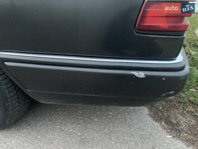 Черный Мерседес Е-Класс, объемом двигателя 2.2 л и пробегом 630 тыс. км за 2700 $, фото 22 на Automoto.ua