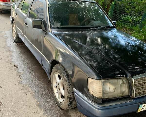 Чорний Мерседес Е-Клас, об'ємом двигуна 3 л та пробігом 889 тис. км за 2500 $, фото 1 на Automoto.ua