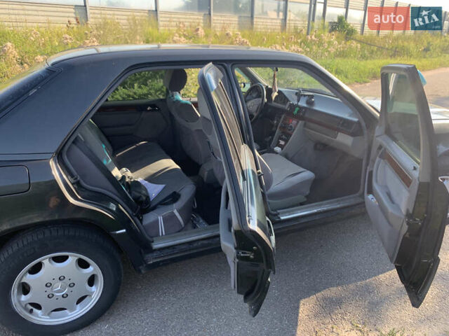 Чорний Мерседес Е-Клас, об'ємом двигуна 2.2 л та пробігом 619 тис. км за 4000 $, фото 8 на Automoto.ua