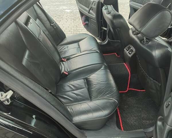 Черный Мерседес Е-Класс, объемом двигателя 3 л и пробегом 430 тыс. км за 3300 $, фото 6 на Automoto.ua