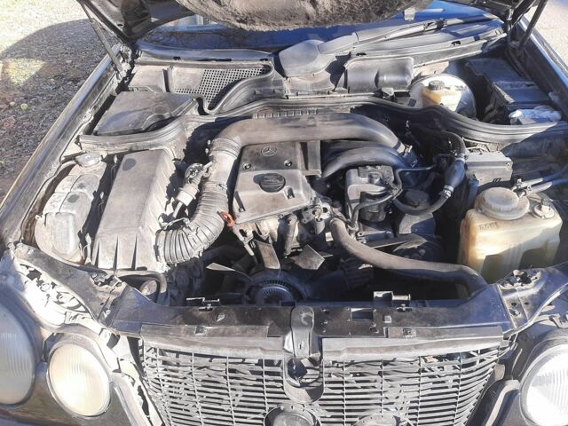 Черный Мерседес Е-Класс, объемом двигателя 0 л и пробегом 280 тыс. км за 1600 $, фото 9 на Automoto.ua