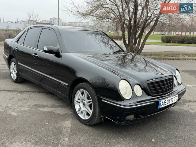 Черный Мерседес Е-Класс, объемом двигателя 2.3 л и пробегом 350 тыс. км за 2700 $, фото 2 на Automoto.ua