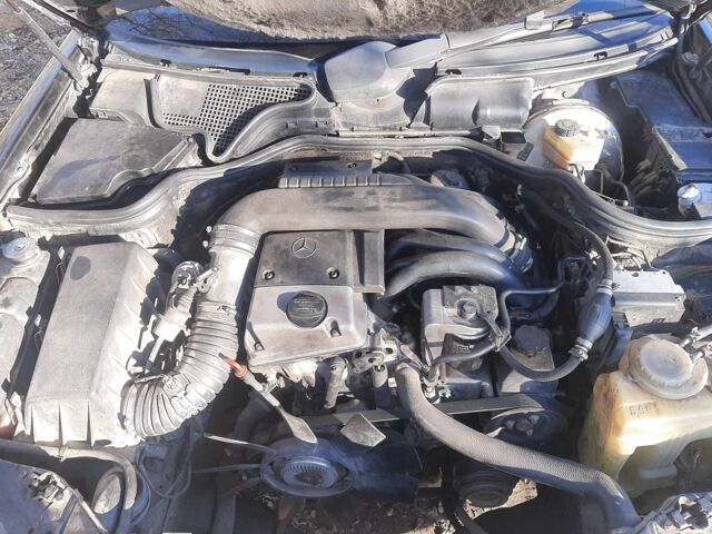 Черный Мерседес Е-Класс, объемом двигателя 0 л и пробегом 280 тыс. км за 1600 $, фото 8 на Automoto.ua