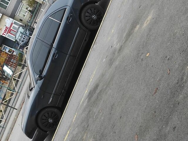 Чорний Мерседес Е-Клас, об'ємом двигуна 2.3 л та пробігом 400 тис. км за 4000 $, фото 1 на Automoto.ua