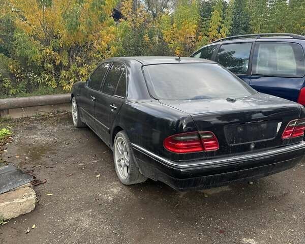 Черный Мерседес Е-Класс, объемом двигателя 3.2 л и пробегом 260 тыс. км за 2900 $, фото 17 на Automoto.ua