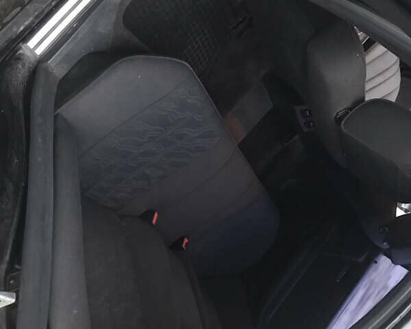 Чорний Мерседес Е-Клас, об'ємом двигуна 2 л та пробігом 419 тис. км за 2200 $, фото 7 на Automoto.ua