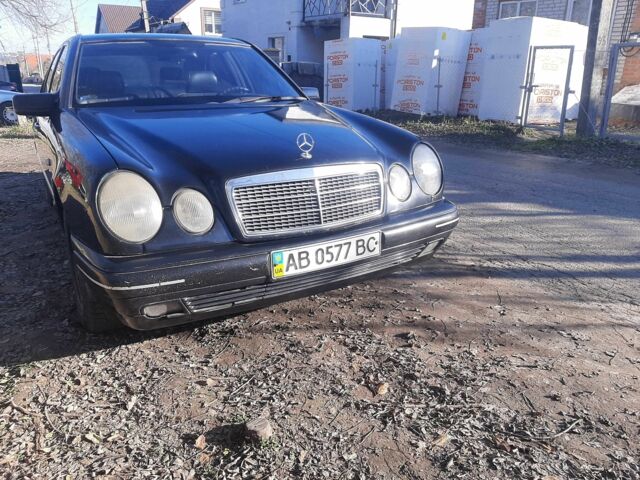 Черный Мерседес Е-Класс, объемом двигателя 0 л и пробегом 280 тыс. км за 1600 $, фото 7 на Automoto.ua