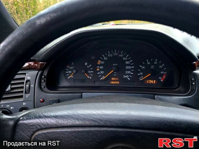 Черный Мерседес Е-Класс, объемом двигателя 2 л и пробегом 488 тыс. км за 3000 $, фото 6 на Automoto.ua