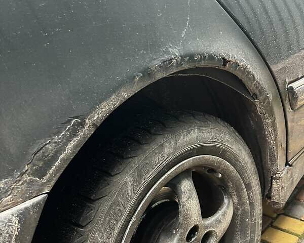 Черный Мерседес Е-Класс, объемом двигателя 2.8 л и пробегом 390 тыс. км за 2950 $, фото 9 на Automoto.ua