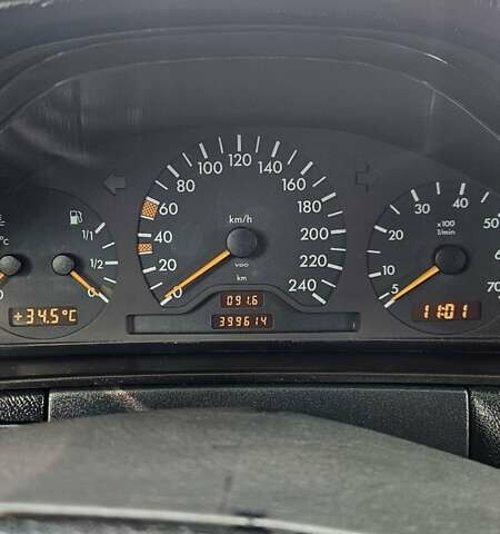 Черный Мерседес Е-Класс, объемом двигателя 2.3 л и пробегом 400 тыс. км за 4400 $, фото 14 на Automoto.ua