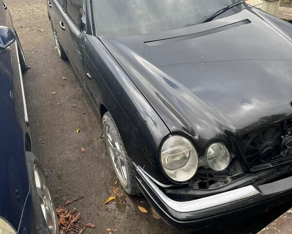 Черный Мерседес Е-Класс, объемом двигателя 3.2 л и пробегом 260 тыс. км за 2900 $, фото 16 на Automoto.ua