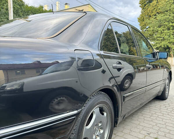 Черный Мерседес Е-Класс, объемом двигателя 2 л и пробегом 478 тыс. км за 3800 $, фото 7 на Automoto.ua