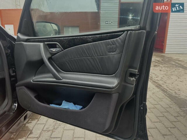 Чорний Мерседес Е-Клас, об'ємом двигуна 2 л та пробігом 528 тис. км за 5000 $, фото 3 на Automoto.ua