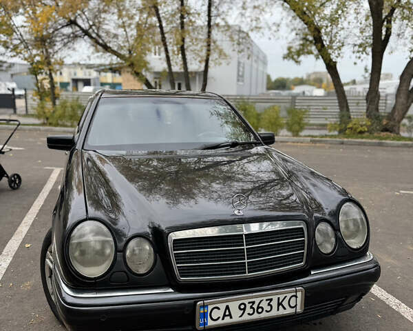 Черный Мерседес Е-Класс, объемом двигателя 3.2 л и пробегом 674 тыс. км за 3450 $, фото 1 на Automoto.ua