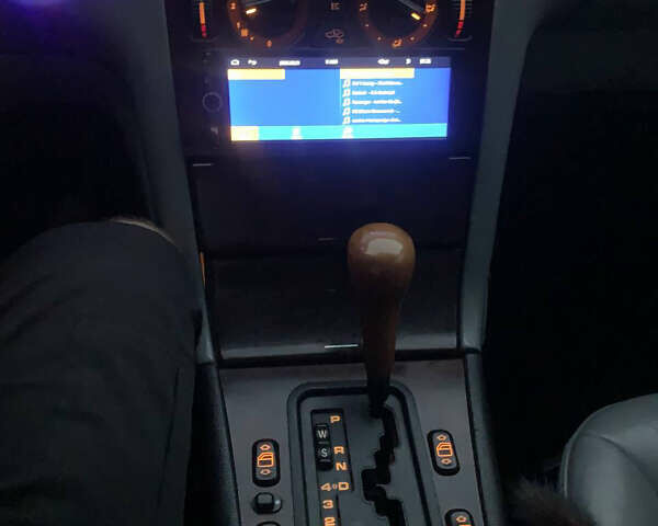 Черный Мерседес Е-Класс, объемом двигателя 2.3 л и пробегом 505 тыс. км за 3350 $, фото 9 на Automoto.ua