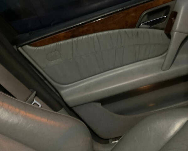 Черный Мерседес Е-Класс, объемом двигателя 2.3 л и пробегом 505 тыс. км за 3350 $, фото 10 на Automoto.ua