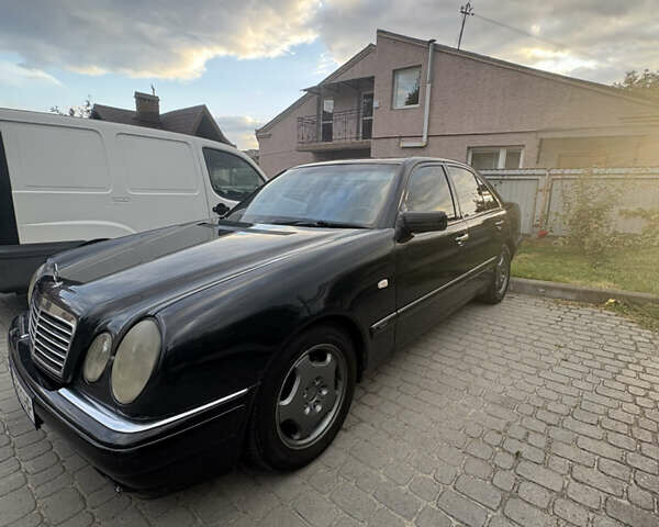 Черный Мерседес Е-Класс, объемом двигателя 2 л и пробегом 478 тыс. км за 3800 $, фото 9 на Automoto.ua