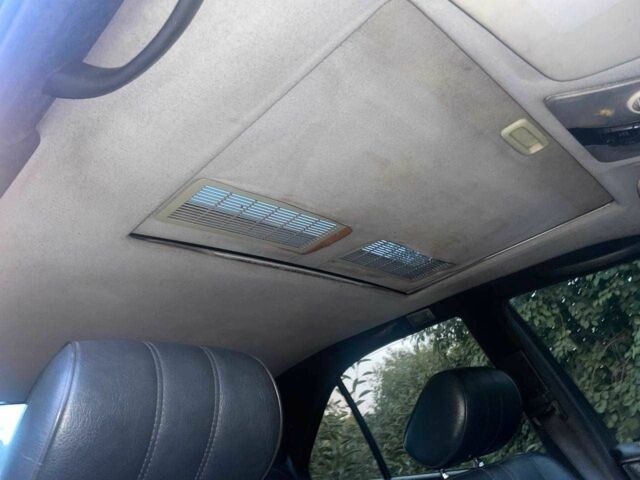 Черный Мерседес Е-Класс, объемом двигателя 2.2 л и пробегом 500 тыс. км за 2000 $, фото 7 на Automoto.ua